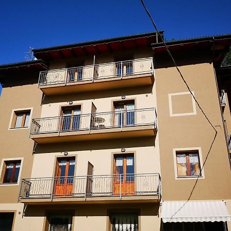 Gio Appartamenti Vacanze 艾马维尔 外观 照片