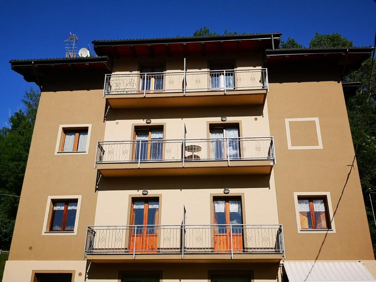 Gio Appartamenti Vacanze 艾马维尔 外观 照片