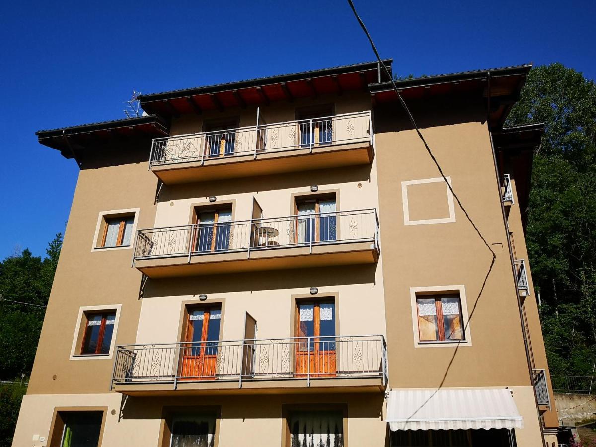 Gio Appartamenti Vacanze 艾马维尔 外观 照片
